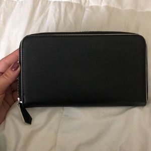 Vera Bradley Bags - NWOT VERA BRADLEY WALLET Vera Bradley Bags - NWOT VERA BRADLEY WALLET